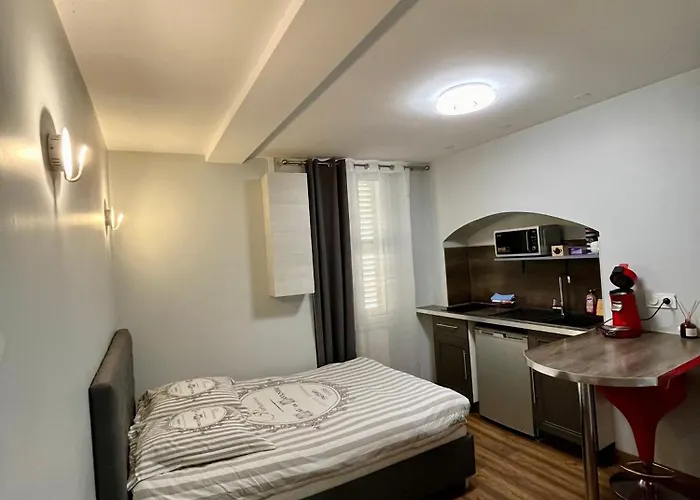 Charmant Studio Au Coeur Historique De Frejus